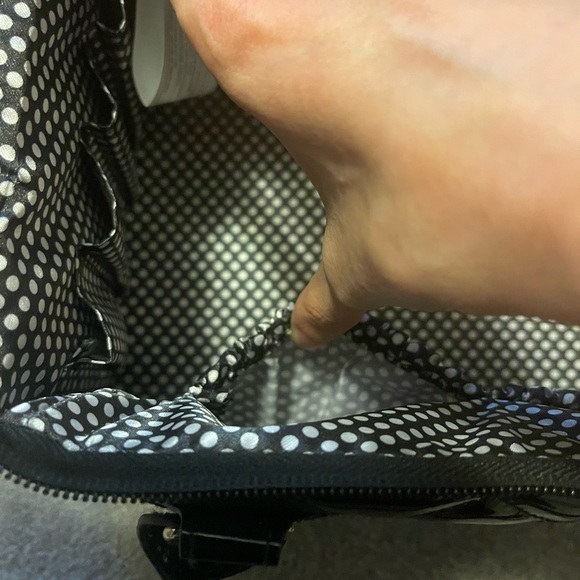 Black makeup case - Picture 9 of 16